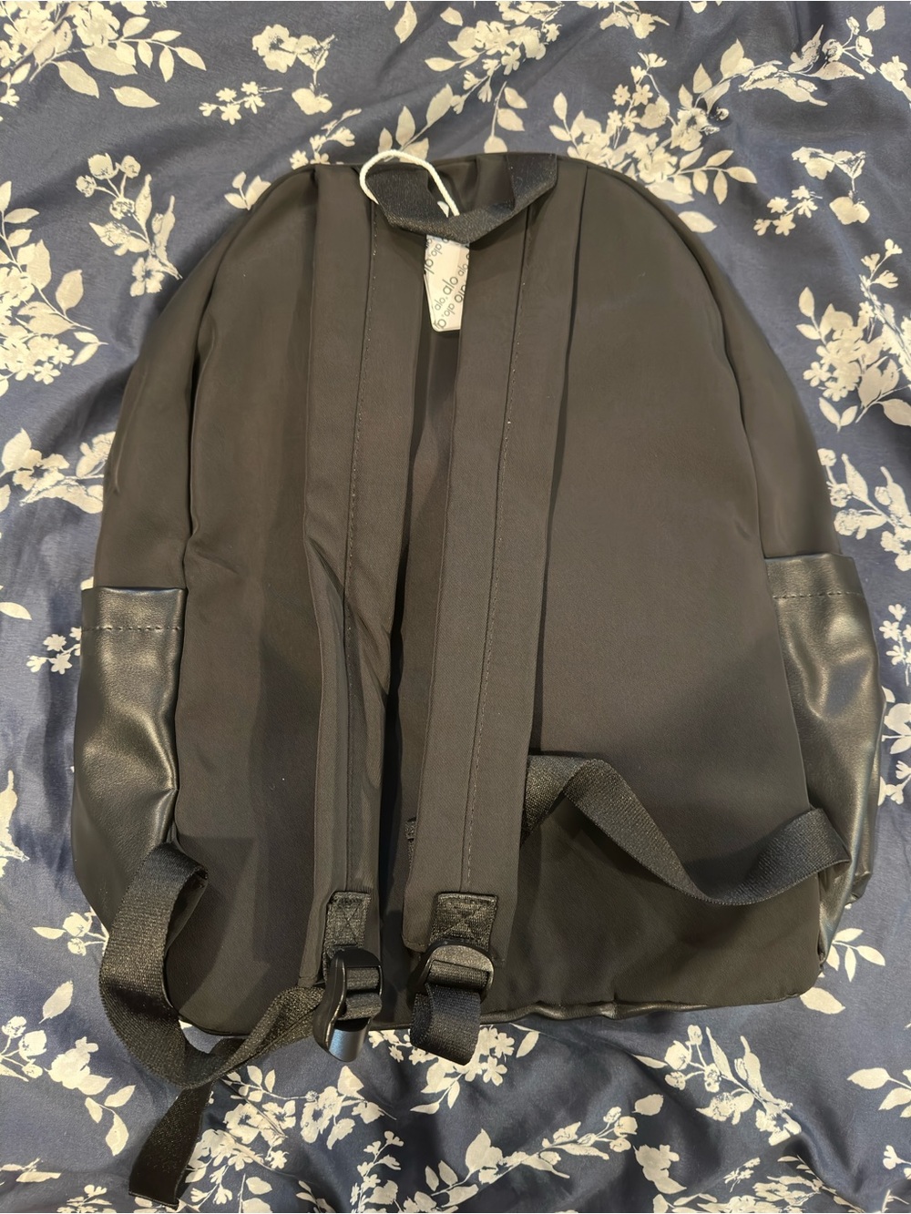 ALO Yoga Black Backpack with Subtle Logo - Picture 2 of 6